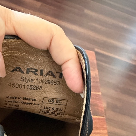 Ariat Western Ankle Boots Size 8 Wide - Picture 4 of 6